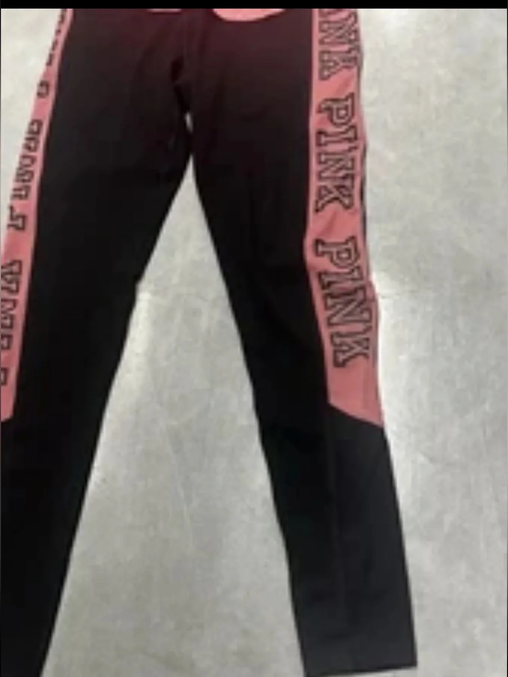 Pink Victoria’s Secret Athleisure 2PC  Tank Lagging’s Set Spellout Logo SZ.S